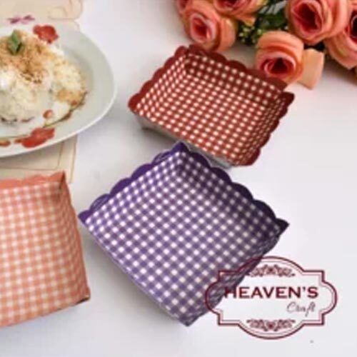 Piring Kertas M2 7x7x2.5 (1 Pak = 10 Pcs)