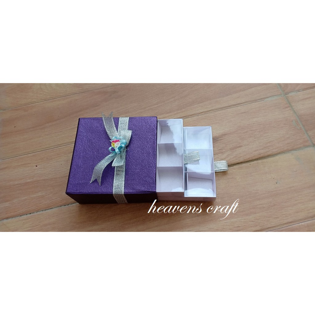 Box laci susun isi 18