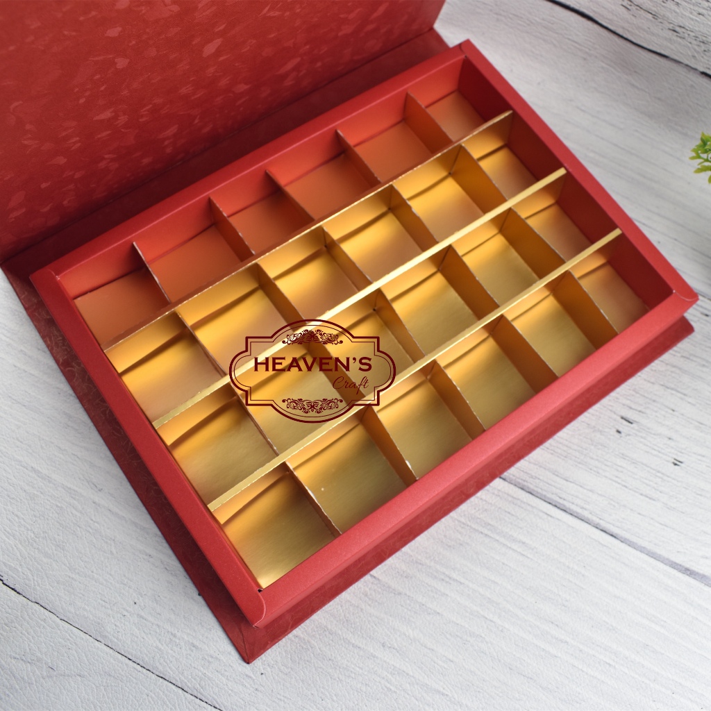 Hardbox mika nastar/coklat/praline sekat 24